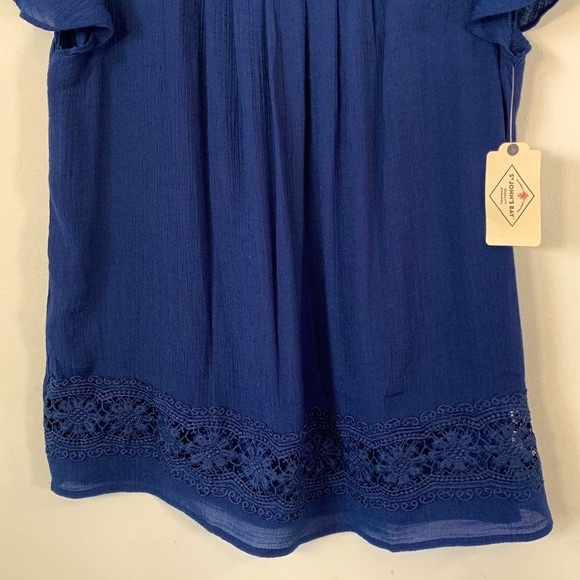 St. John’s Bay NWT Hi-Low Hemline Floral Embroidery Womens Size L Pleated Blouse - Picture 4 of 15
